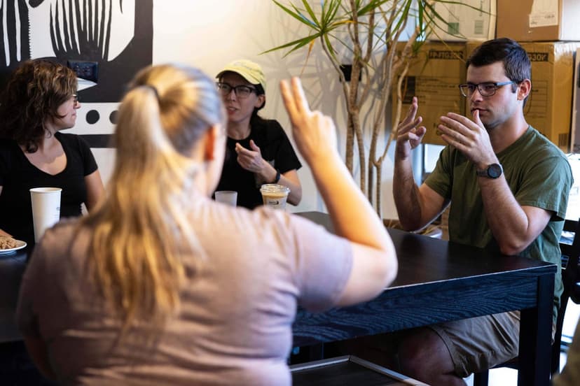Deaf Community Finds Its Voice at Portland Cafe