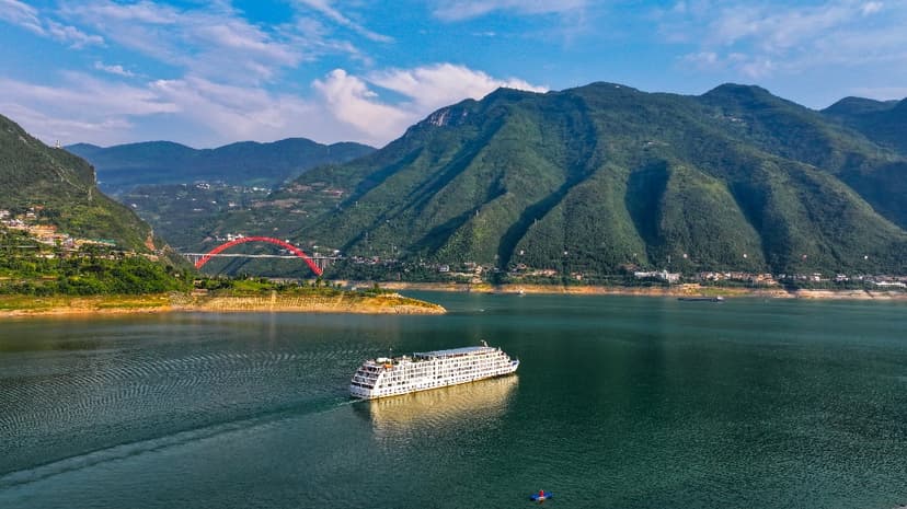 Yangtze River Reborn: A Decade of Green Growth