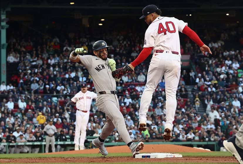 Red Sox Closing Gap on Struggling Yankees