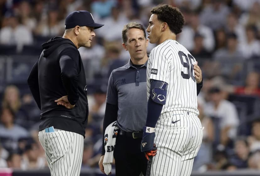 Rookie Shortstop Lombard Exits Game With Knee Pain
