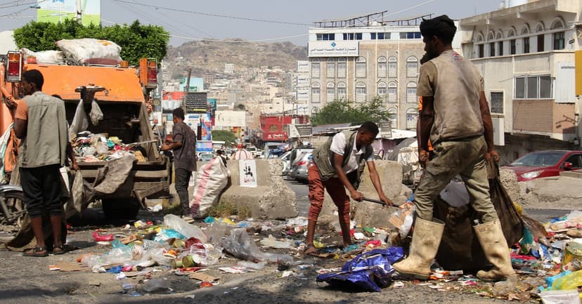 Taiz on Brink: Water Rationing, Disease Fears Rise