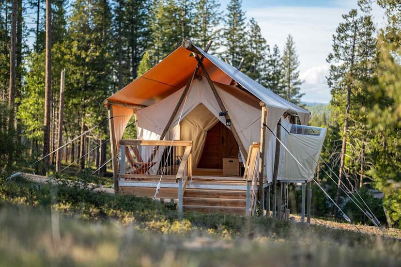 Yosemite Glamping: Luxury Tents Near Park Entrance