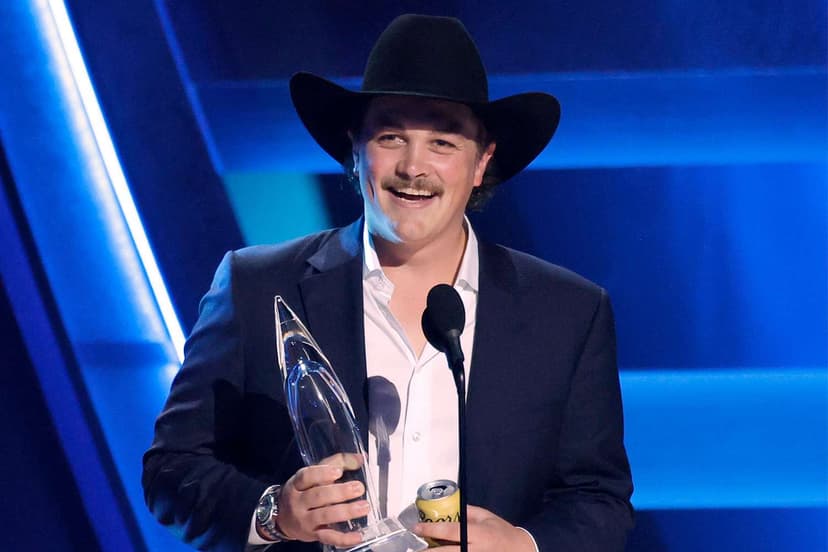 Country Star Zach Top Clinches First CMA Award!