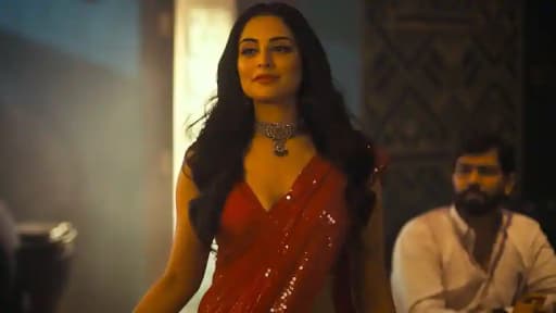 Zoya Afroz Embraces Quiet Complexity